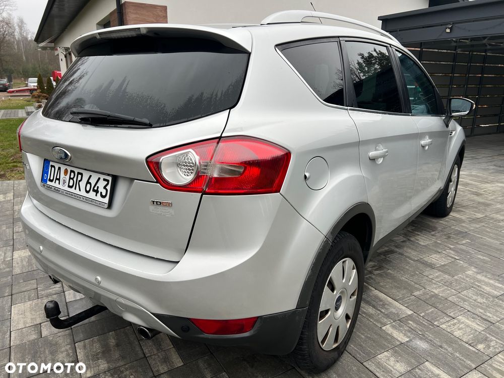 Ford Kuga 2.0 TDCi 4x4 Titanium - 4