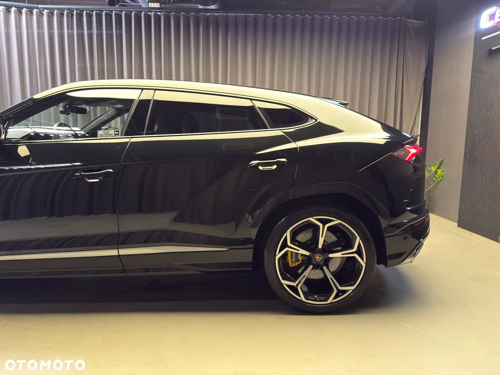 Lamborghini Urus - 11