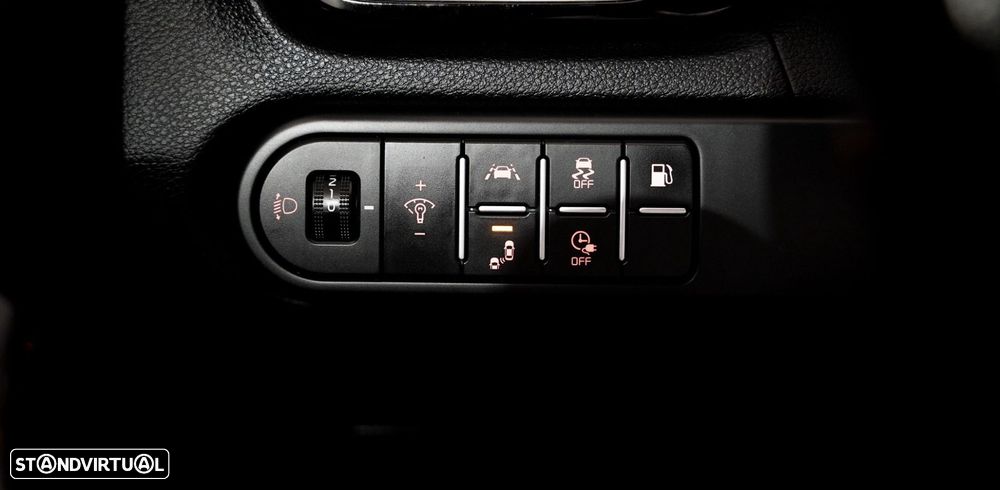 Kia XCeed 1.6 GDi PHEV Drive - 13