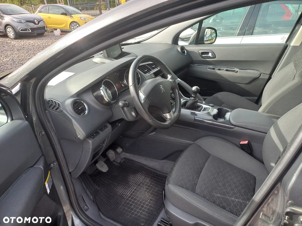 Peugeot 3008 1.6 BlueHDi Style S&S - 18