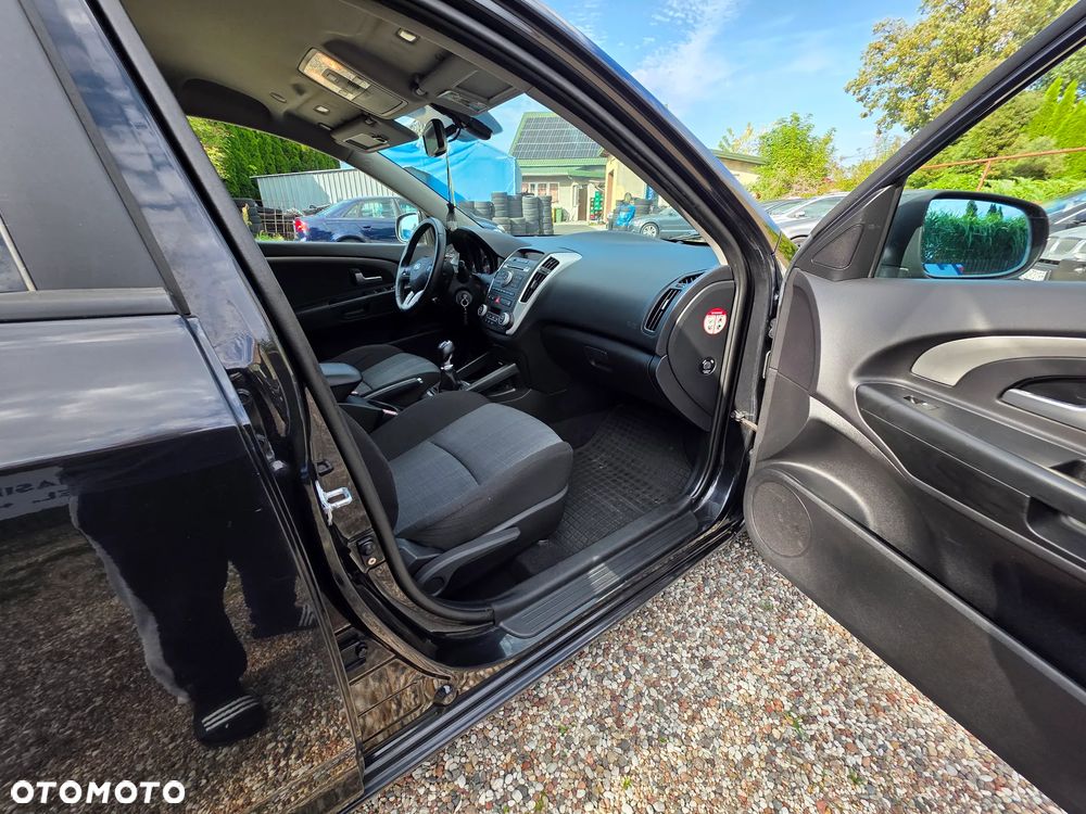 Kia Ceed 1.6 Crdi Comfort + - 5