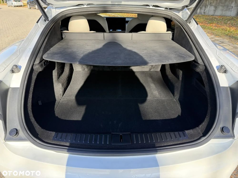 Tesla Model S Long Range - 13