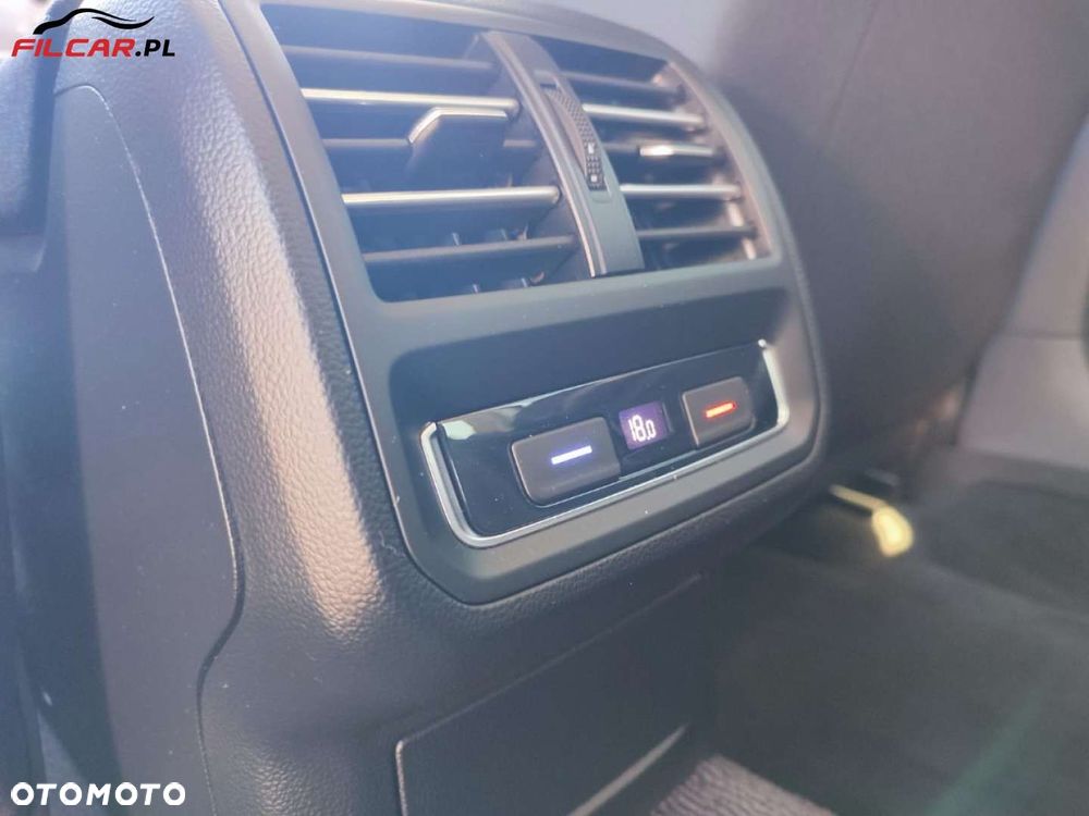 Volkswagen Passat - 14