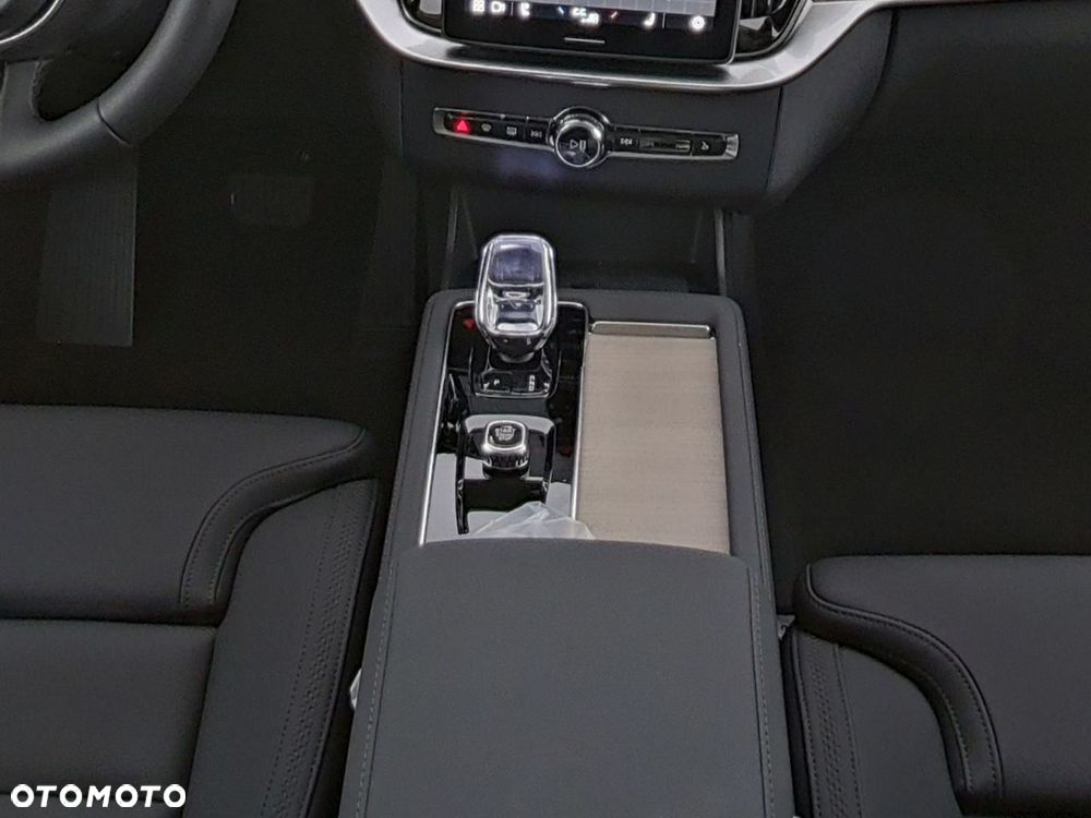 Volvo XC 90 T8 AWD Plug-In Hybrid Plus Bright 7os - 6