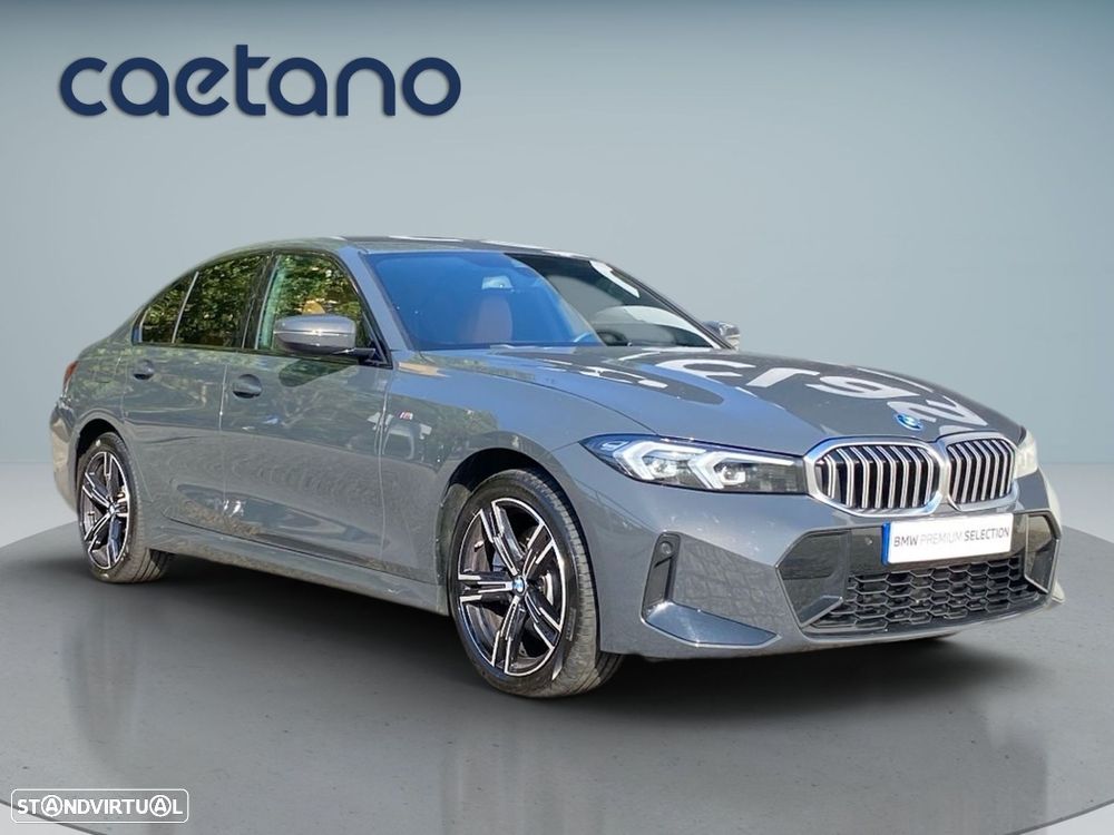 BMW 330 e Pack Desportivo M Auto - 23