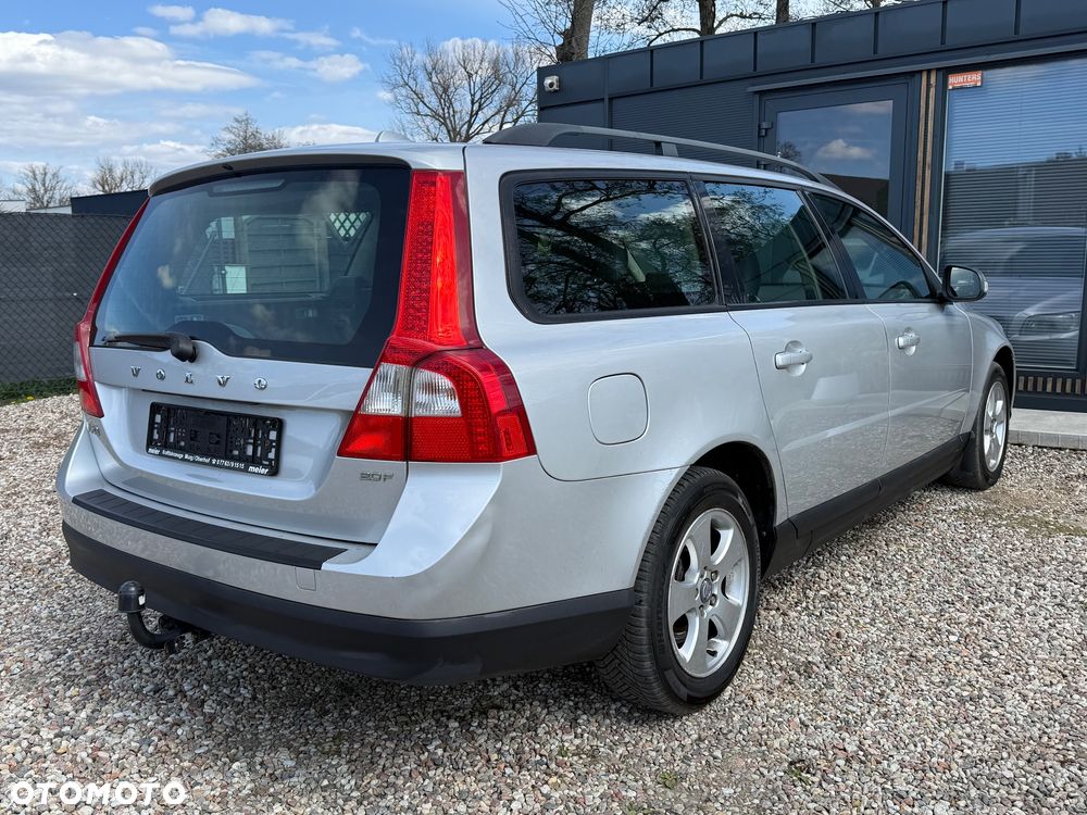 Volvo V70 2.0 - 12