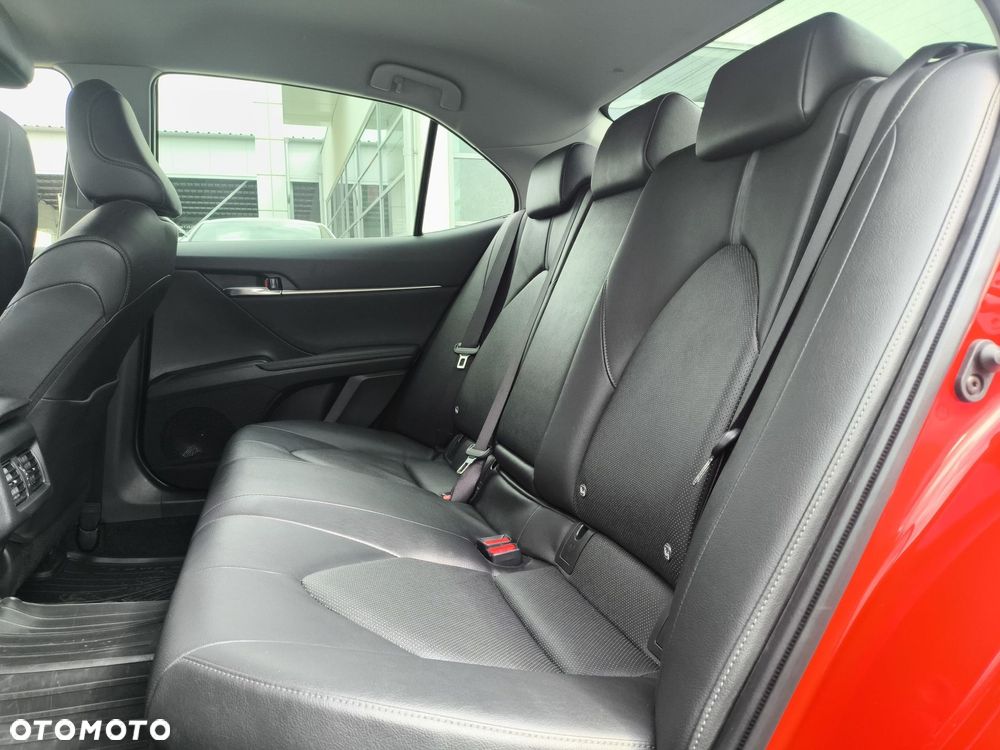 Toyota Camry 2.5 Hybrid Executive CVT - 14