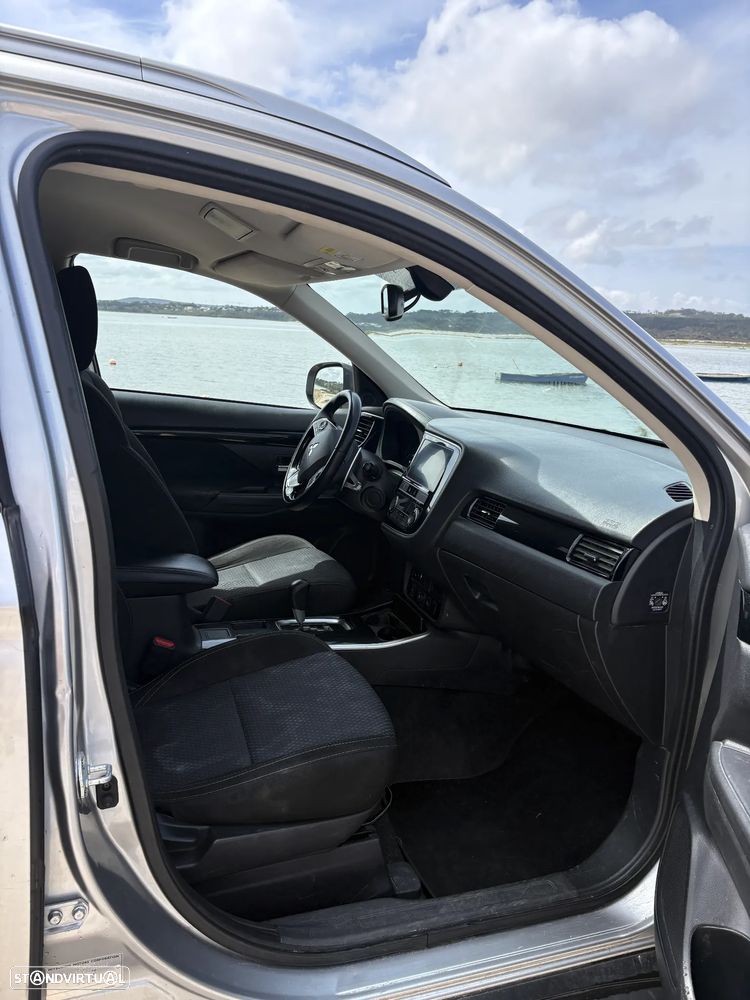 Mitsubishi Outlander 2.0 Kaiteki CVT - 6