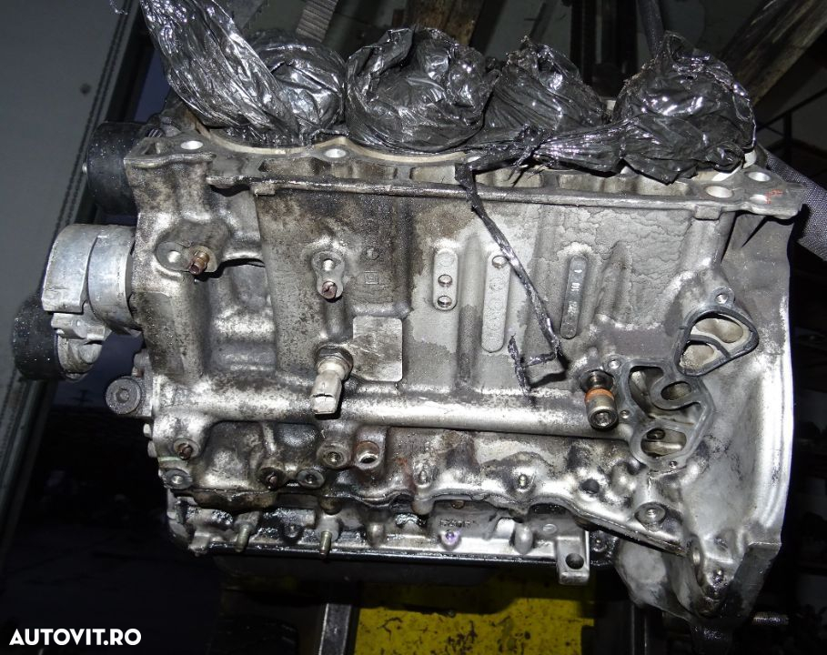 Bloc motor Ford Focus 2 1.6 TDCI cu vibrocheni , pompa ulei , baia de ulei - 2