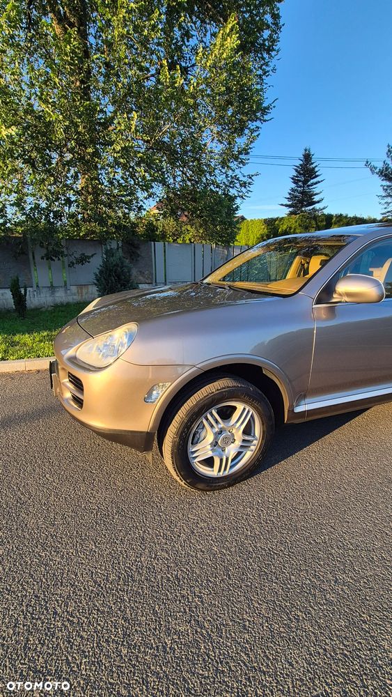 Porsche Cayenne - 8
