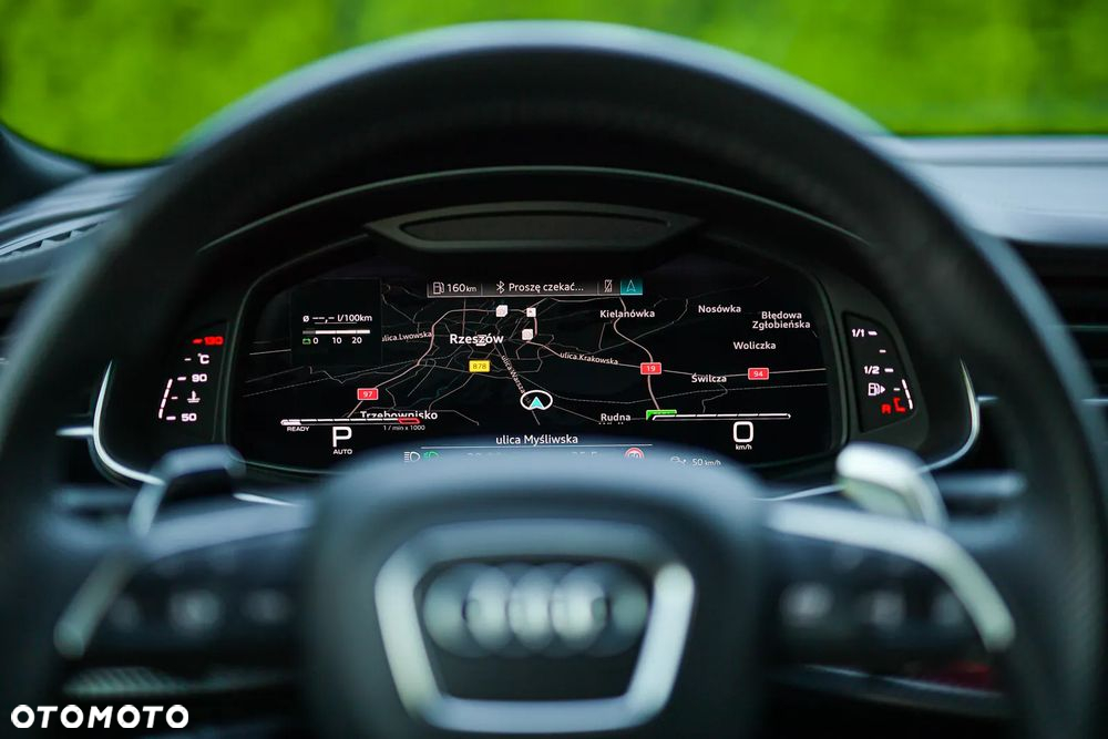 Audi RS Q8 - 24