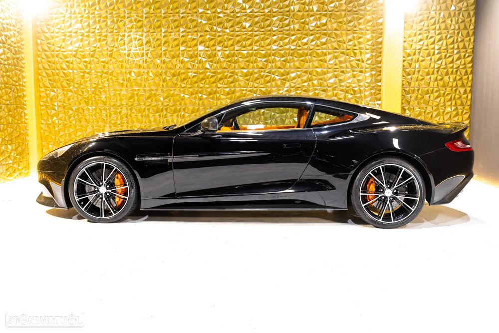 Aston Martin Vanquish Touchtronic 2 - 18