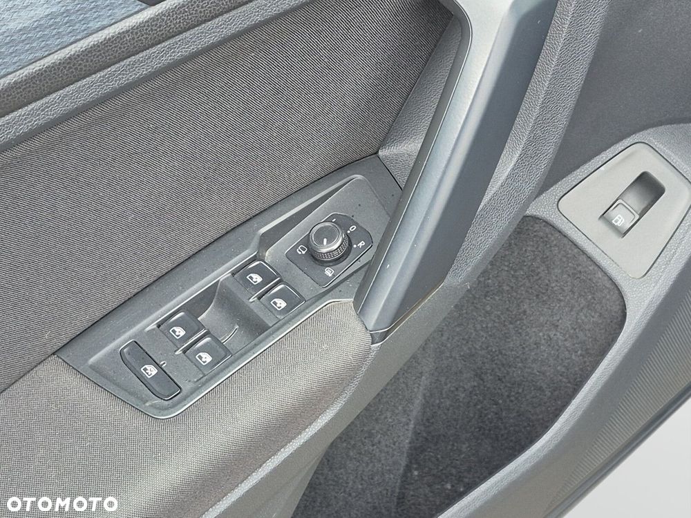 Volkswagen Tiguan - 10