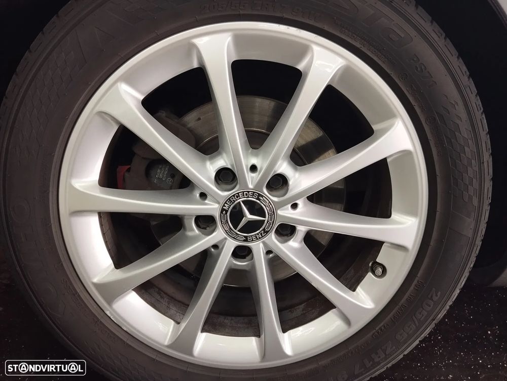 Mercedes-Benz CLA 180 d Shooting Brake Style — fotografia 10