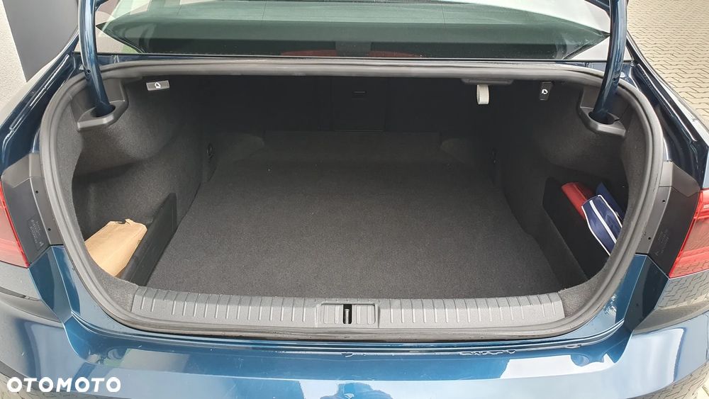 Volkswagen Passat 2.0 TSI Business DSG - 27