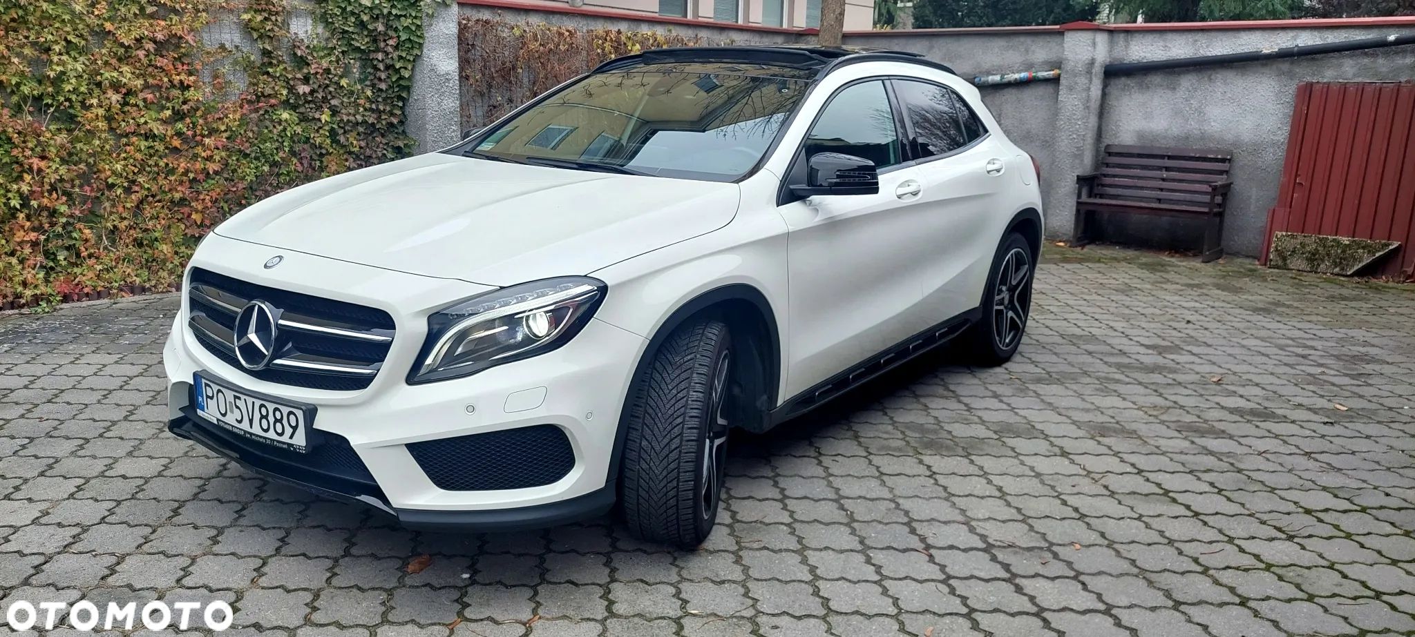 Mercedes-Benz GLA - 2