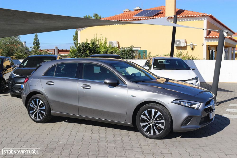 Mercedes-Benz A 250 e Style Plus - 21