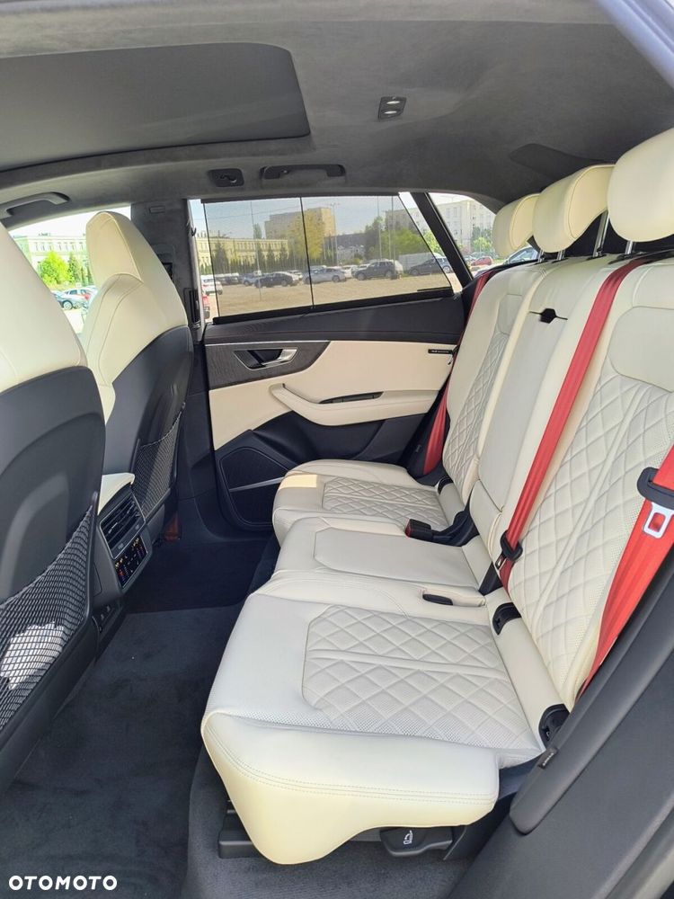 Audi Q8 - 33
