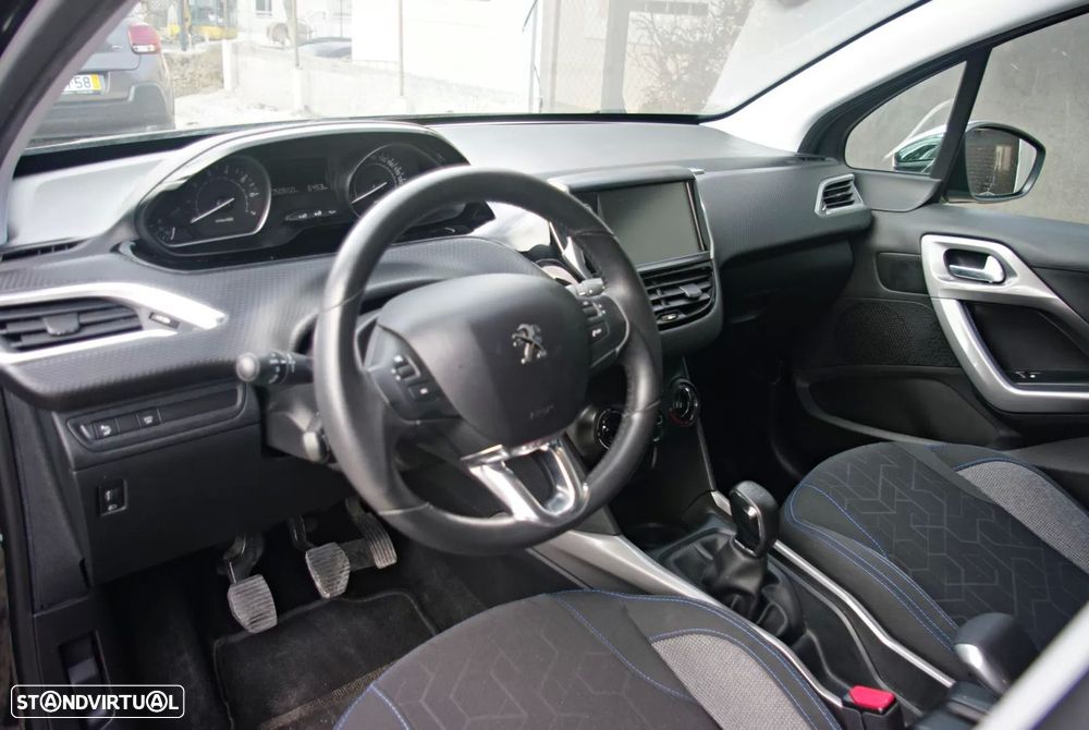 Peugeot 2008 1.2 PureTech Style - 15