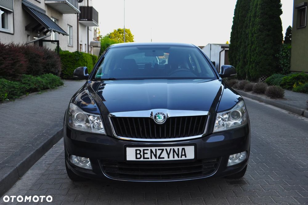 Skoda Octavia 1.6 Team Edition - 1