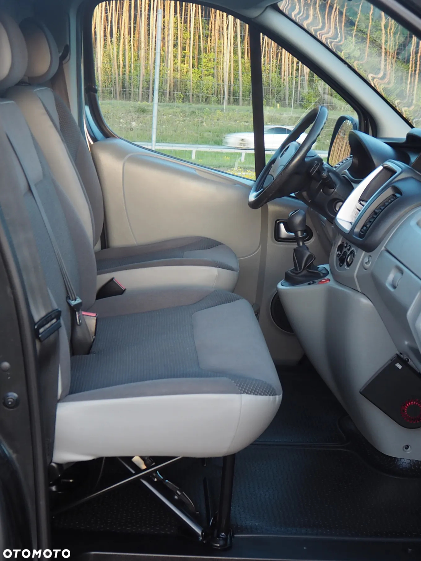 Opel Vivaro - 11