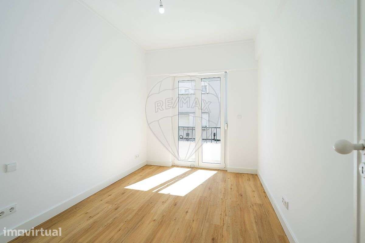 Apartamento T2 para arrendamento - Grande imagem: 2/15