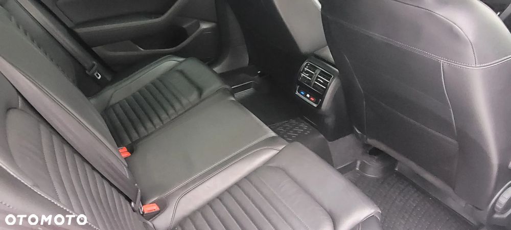 Volkswagen Passat - 8