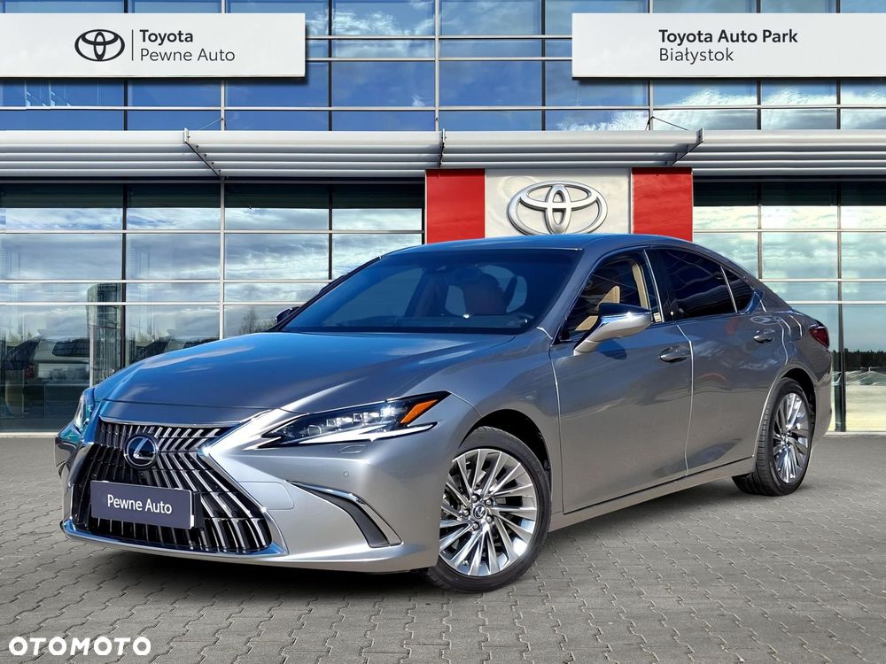 Lexus ES - 1