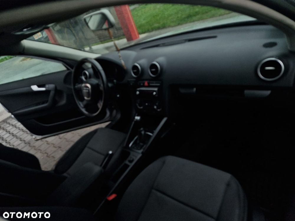 Audi A3 Sportback 1.9 TDI Attraction - 11