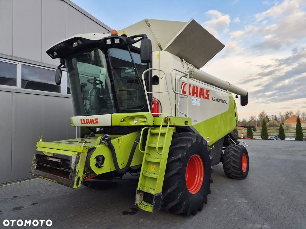 Claas Lexion 600 - 11