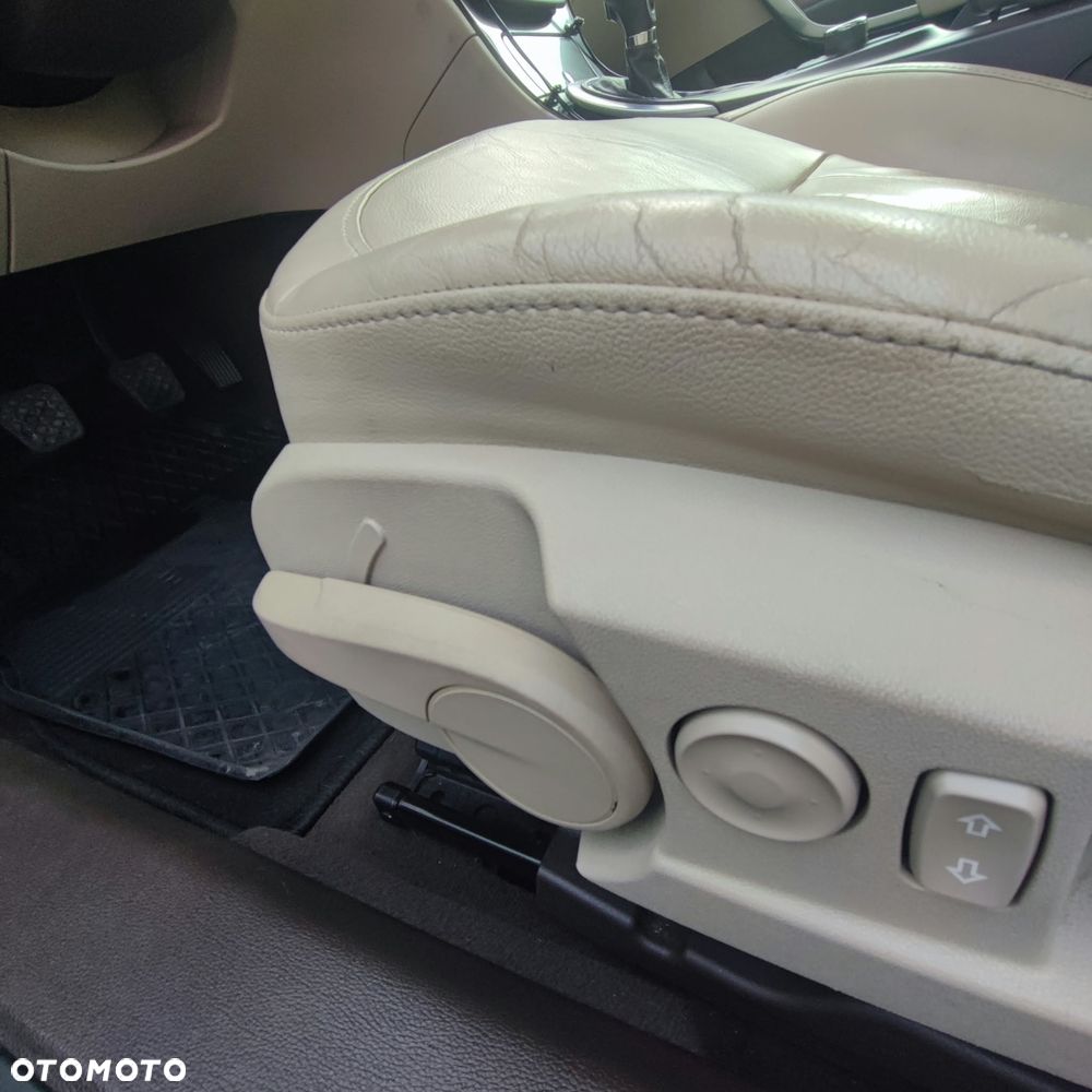 Opel Insignia - 26