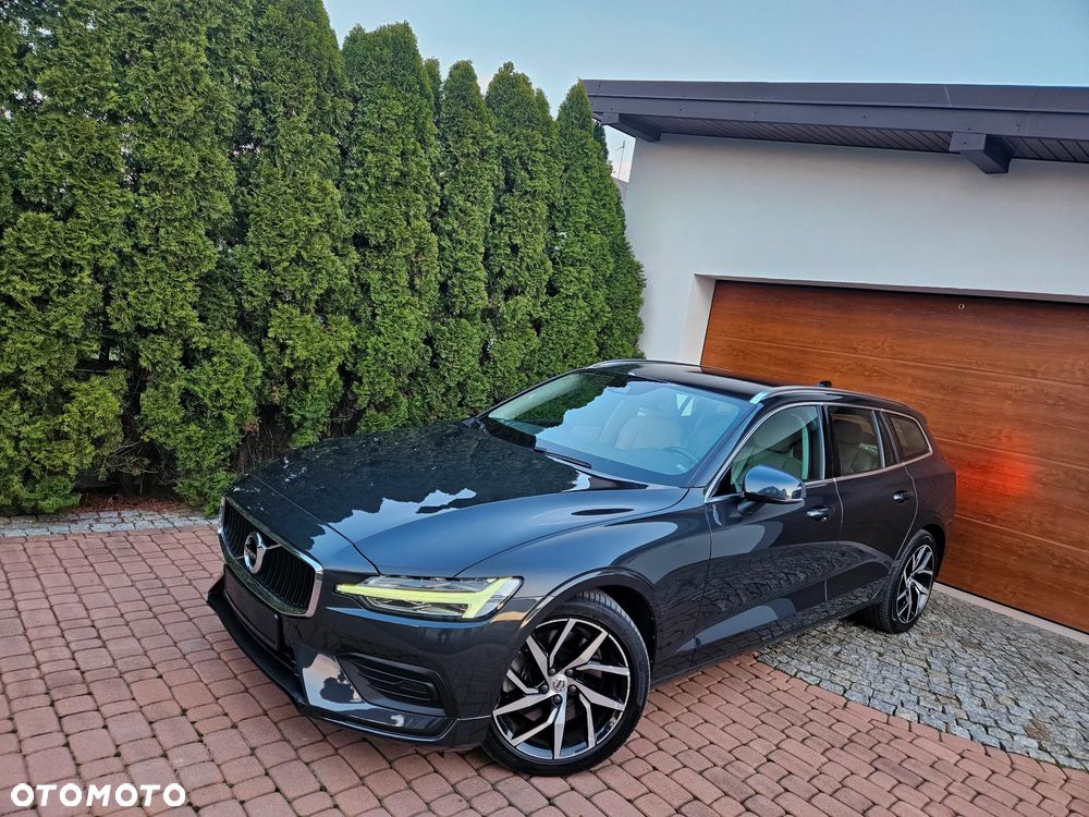 Volvo V60 T5 Geartronic Momentum Pro - 1