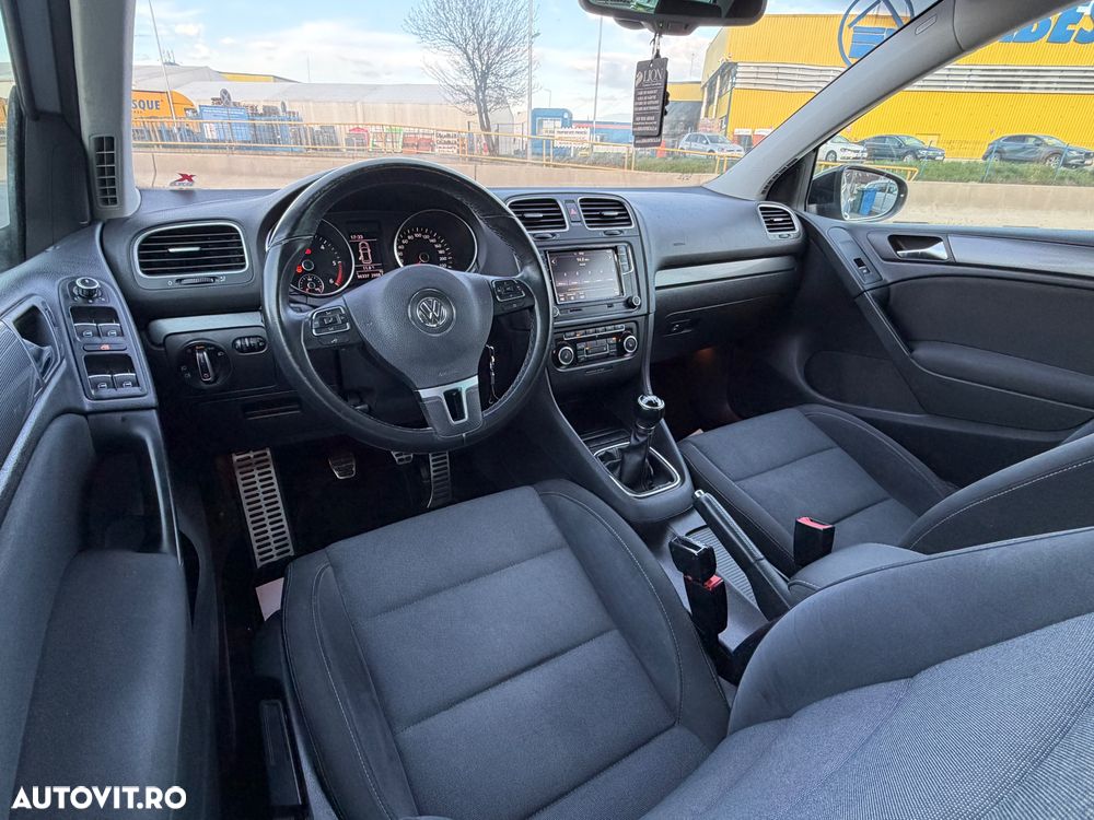 Volkswagen Golf - 21