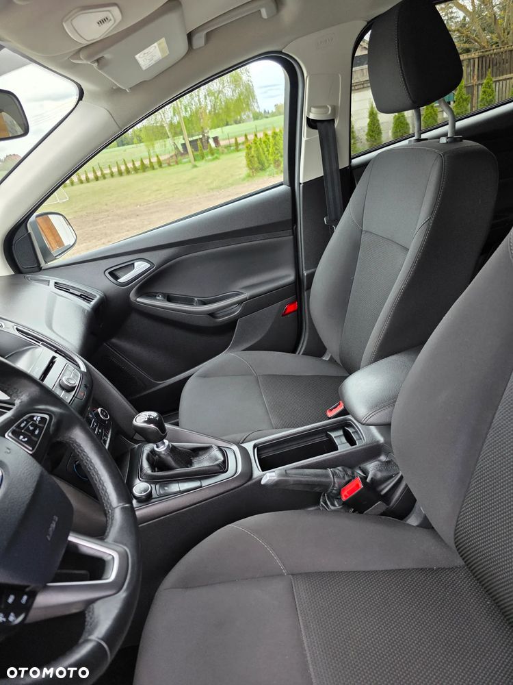 Ford Focus 1.0 EcoBoost Titanium - 29