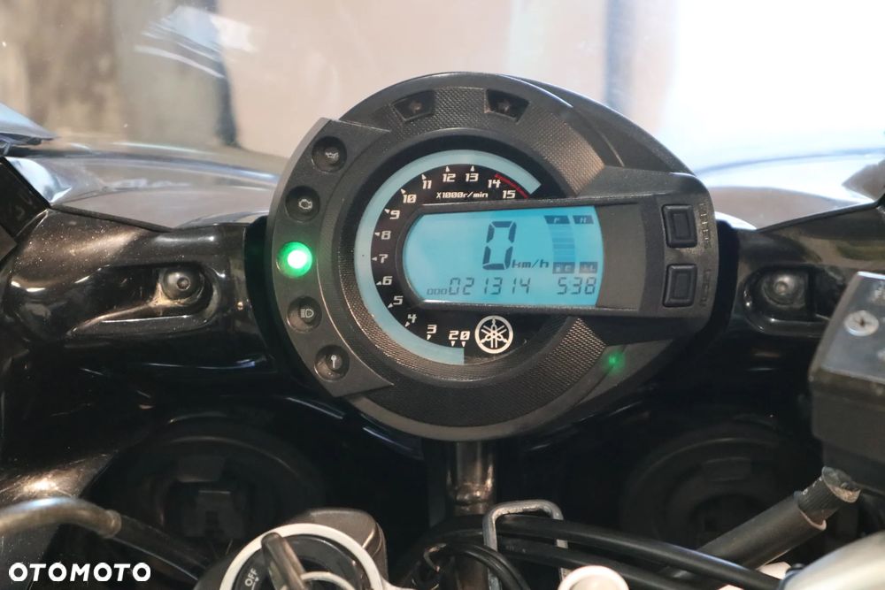 Yamaha FZ6 - 12