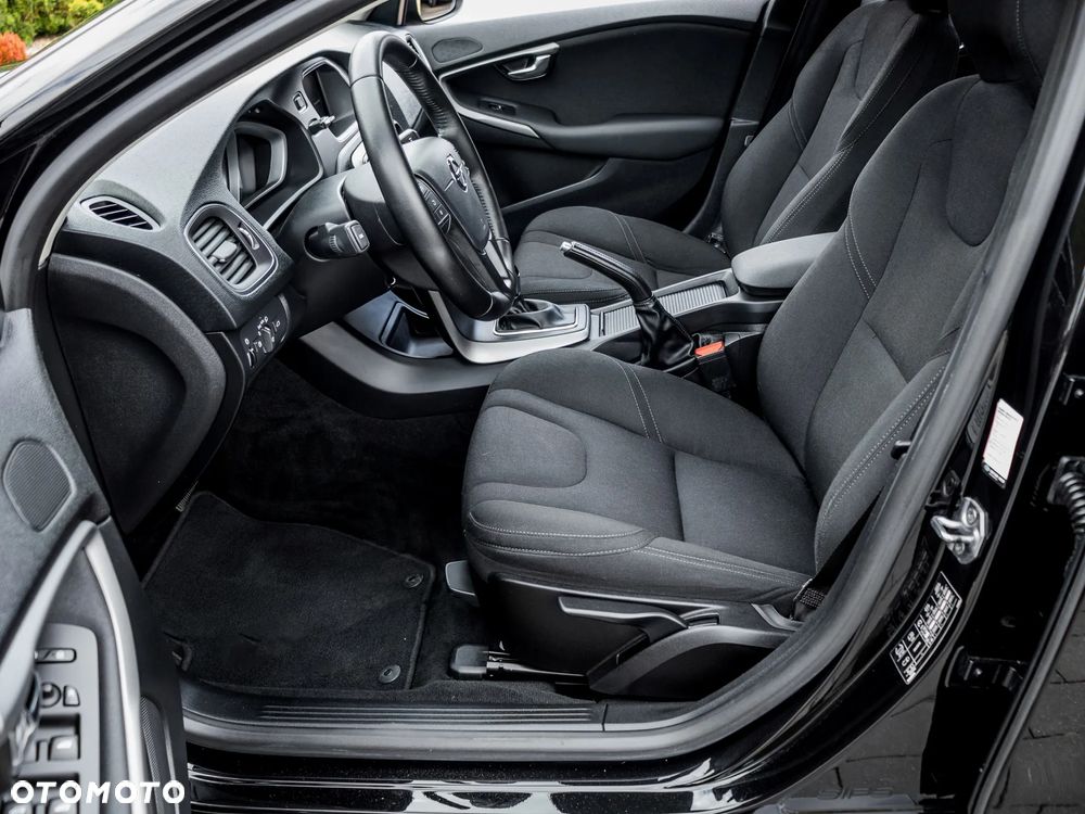 Volvo V40 T2 Drive-E Momentum - 13
