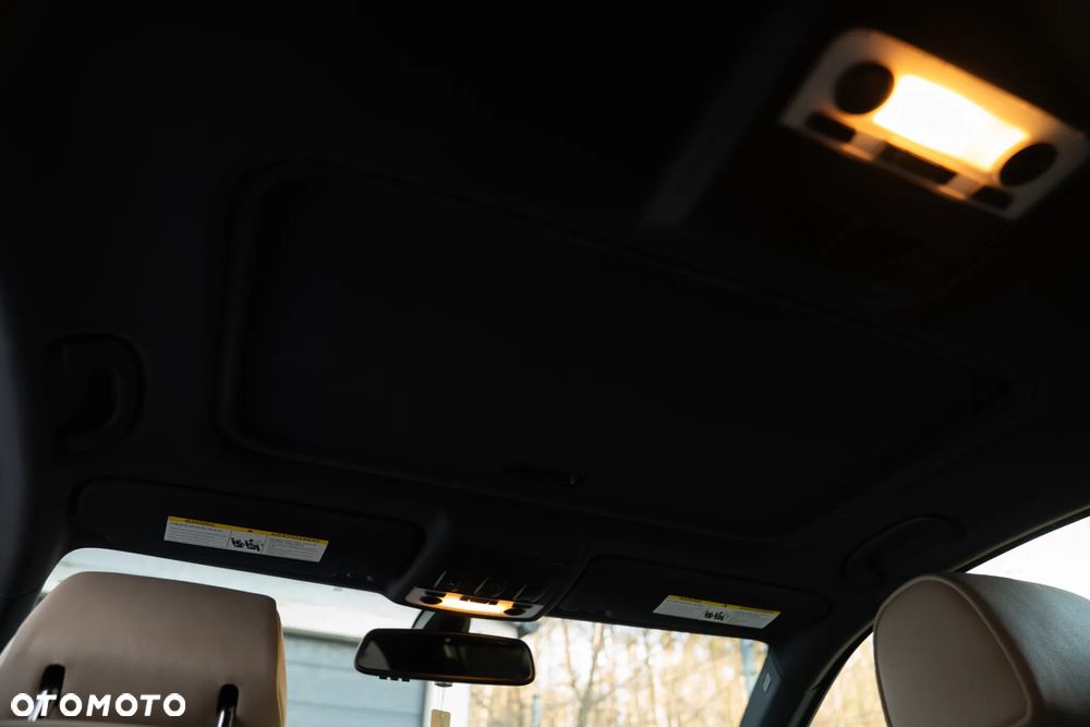 BMW Seria 3 335i - 32