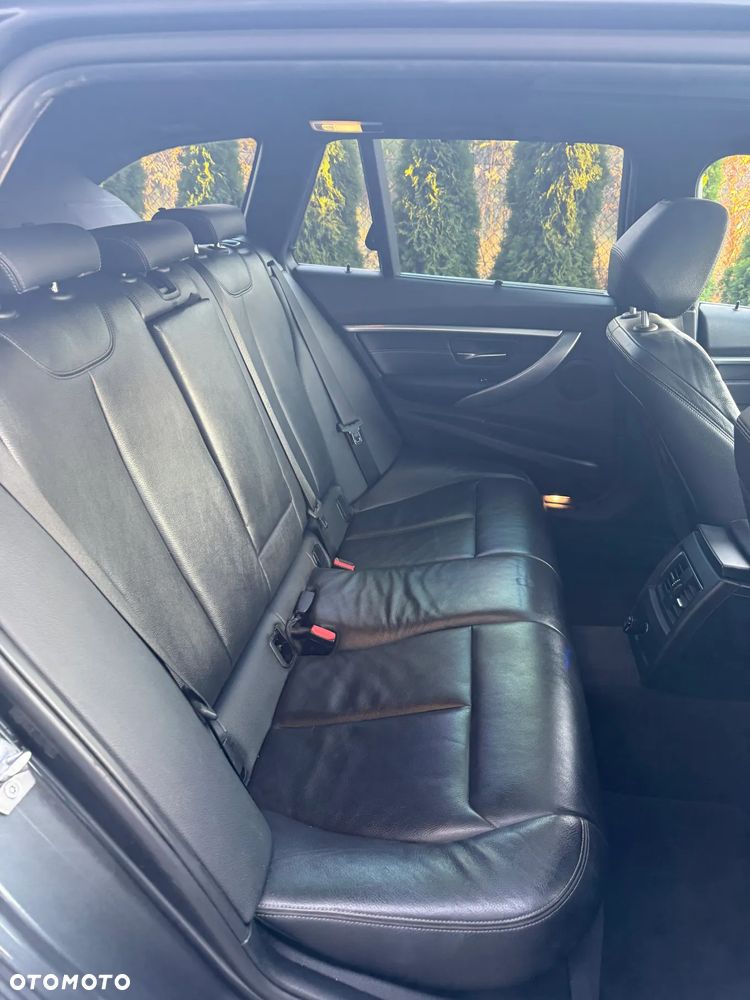 BMW Seria 3 320i Edition M Sport Shadow - 19