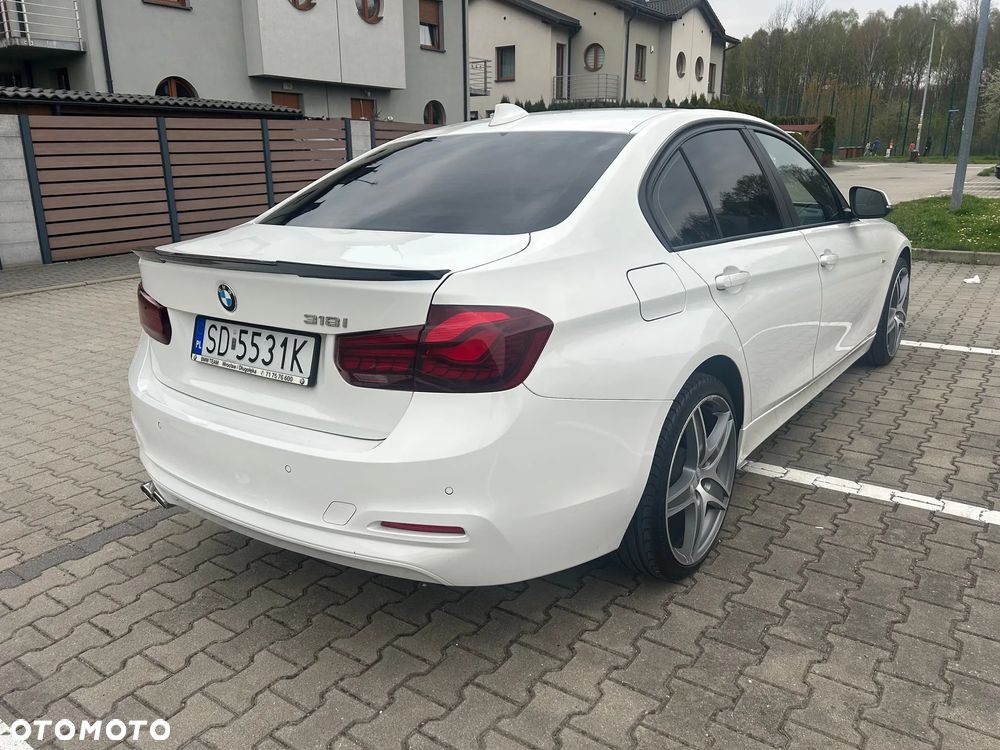 BMW Seria 3 318i Sport Line - 23