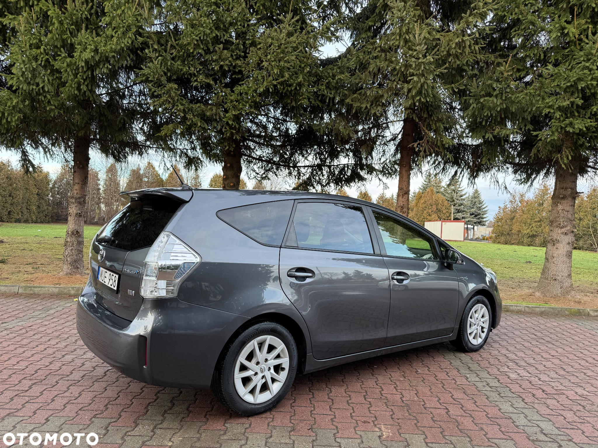 Toyota Prius+ (Hybrid) Comfort - 8