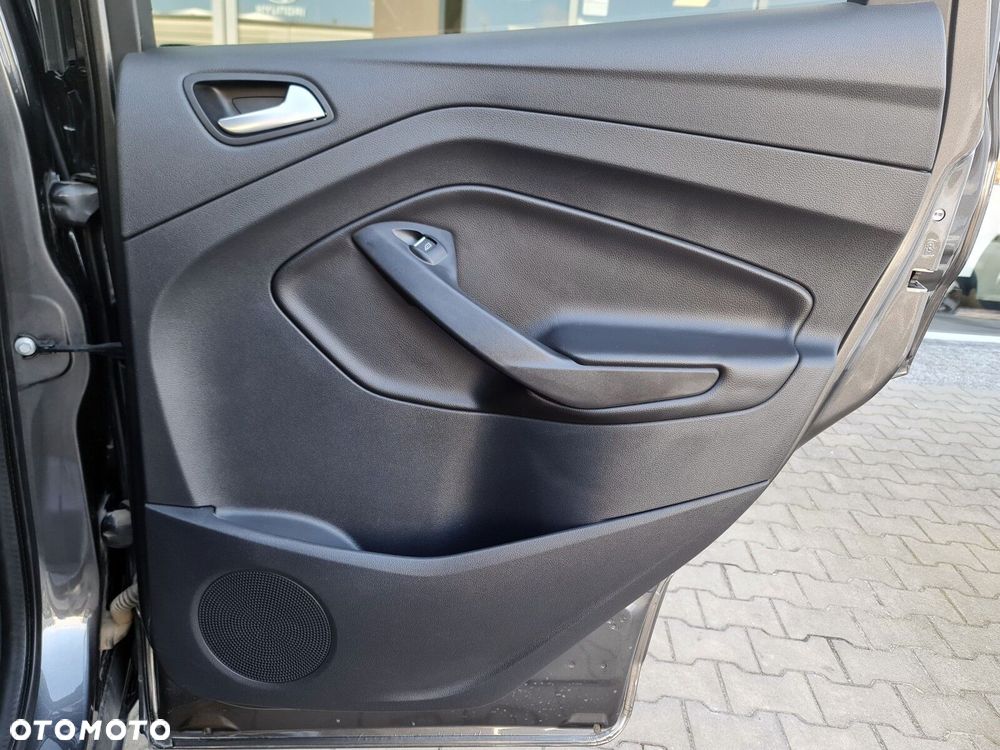 Ford Kuga 2.0 TDCi AWD Titanium - 24
