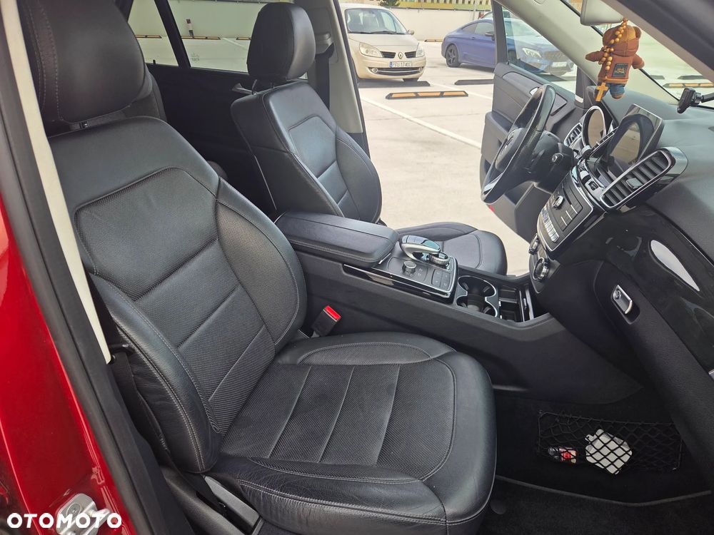 Mercedes-Benz GLE - 23