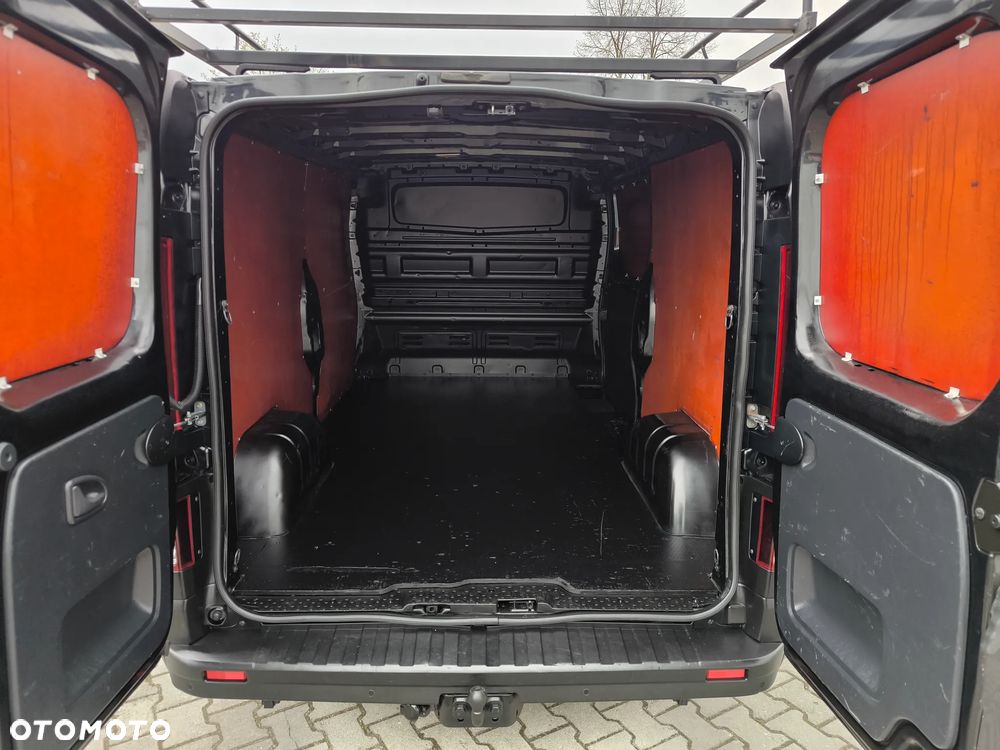 Opel Vivaro - 12