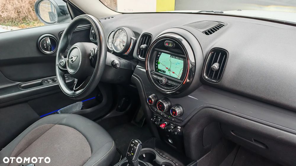 MINI Countryman Cooper Shadow Edition - 13