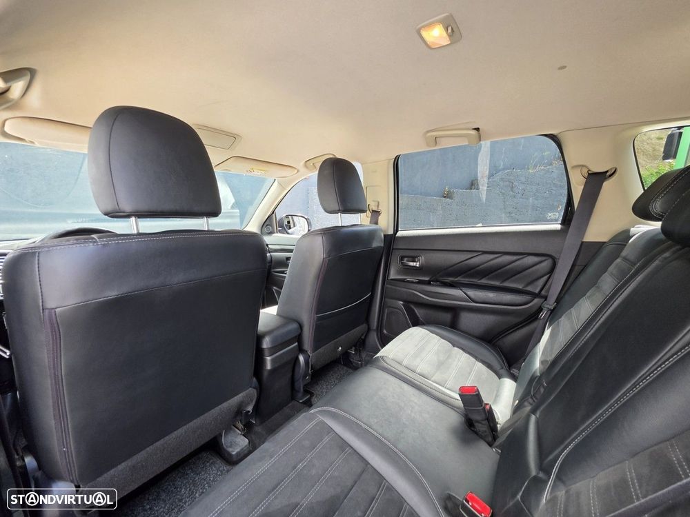 Mitsubishi Outlander 2.0 Intense Navi - 11