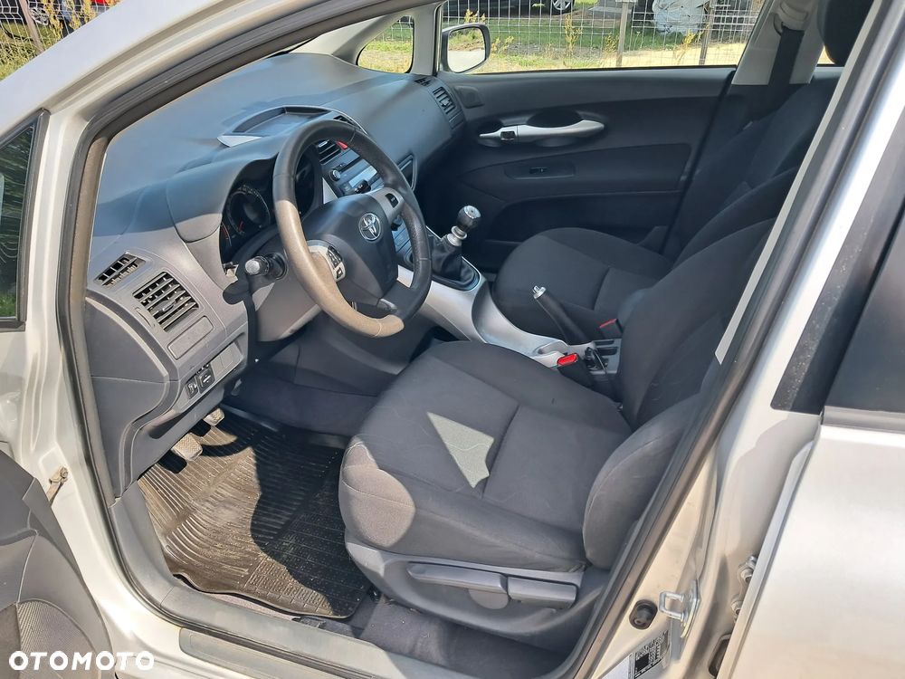 Toyota Auris 1.33 Dual-VVT-i Comfort - 13
