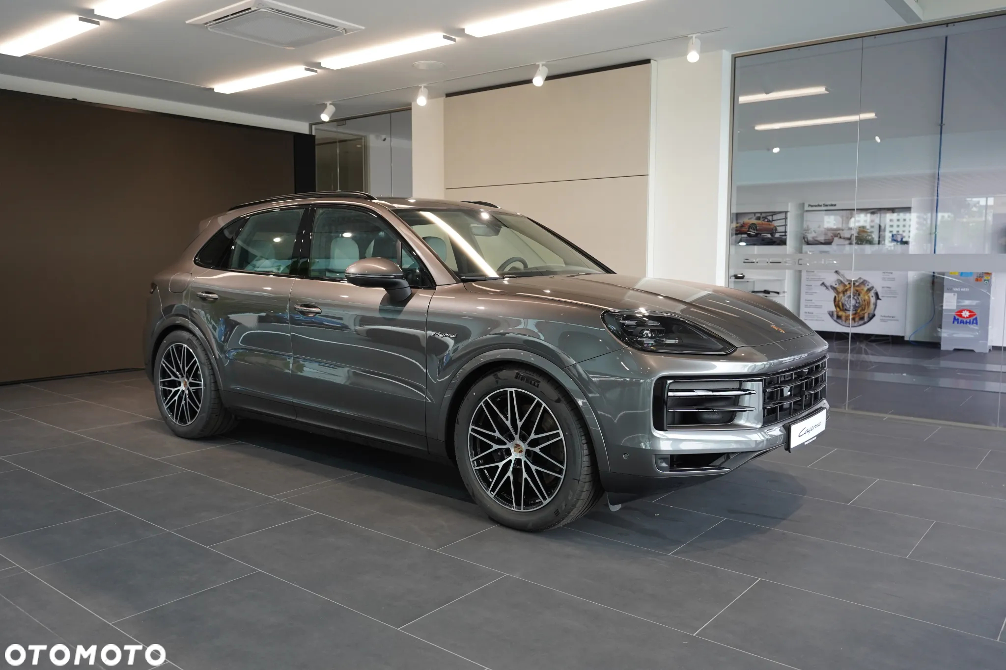 Porsche Cayenne - 4