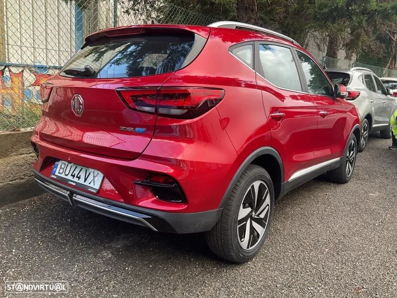 MG ZS EV 72.6 kWh Luxury - 42