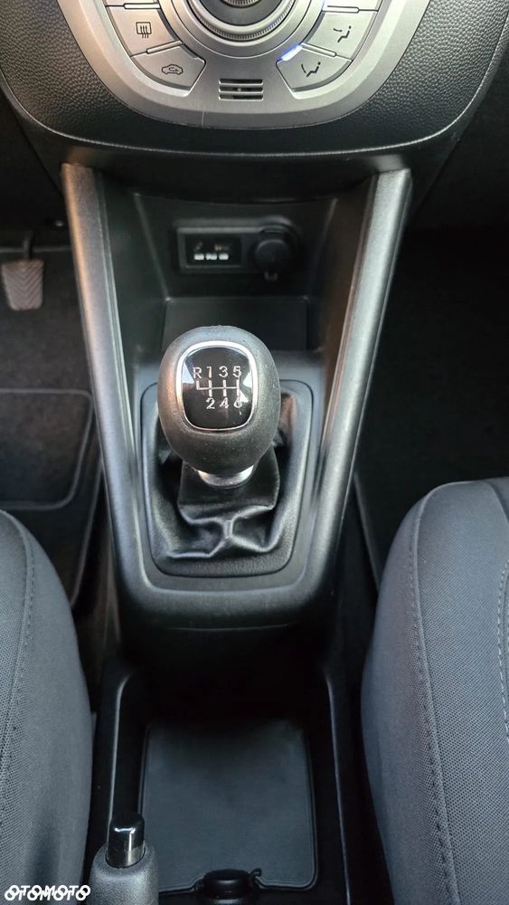 Hyundai ix20 - 24