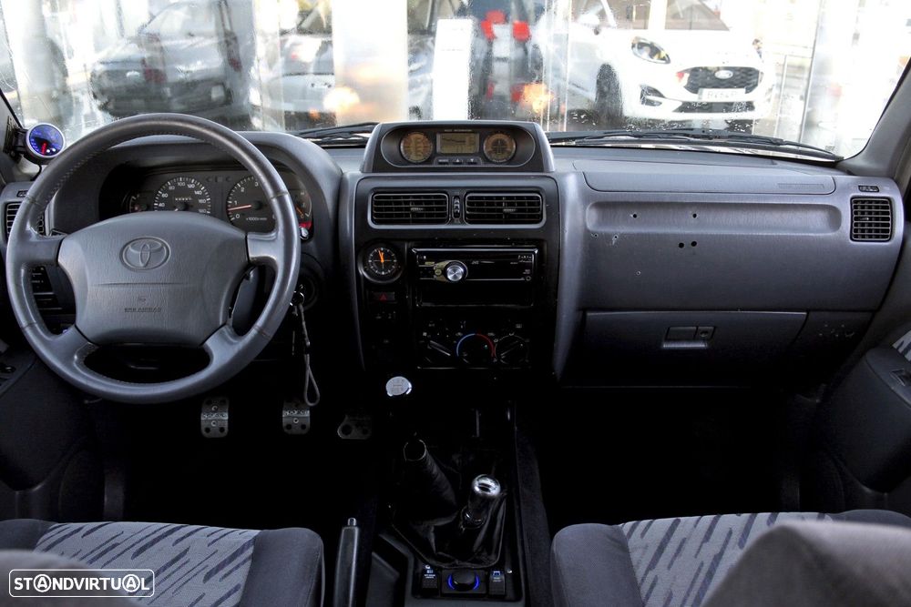 Toyota Land Cruiser 3.0 TD Pack 1 - 17